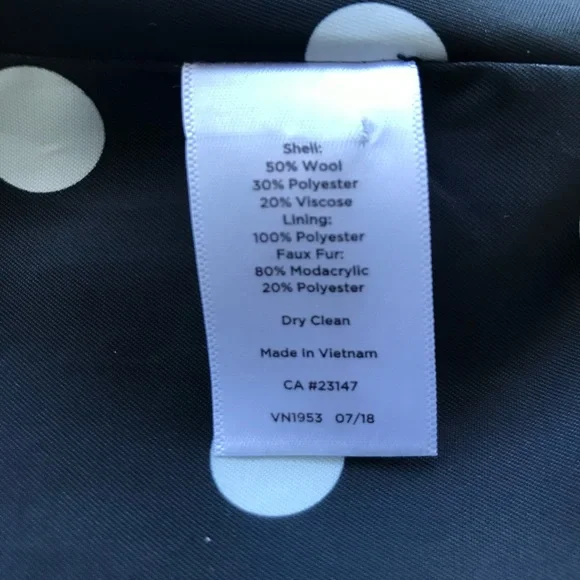 Emerald Green Coat with Polka Dot Lining and Removable Faux Fur Collar - Picture 9 of 9